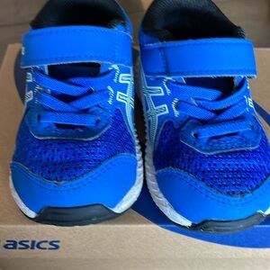 Baby ASICS contend 8TS blue sneakers!